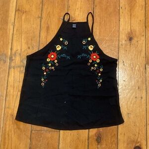 Women’s embroidered floral tank top